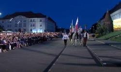 Glazbeno-scenskim programom „Sjaj nam sunce domovini slatkoj“ otvoreni 58. Đakovački vezovi