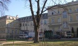 Zbog epidemije gripe zabranjene posjete u KBC-u Osijek