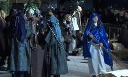 Božićni ugođaj u Valpovu upotpunjen živim jaslicama