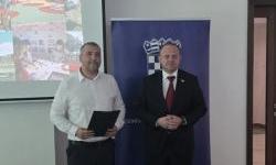 Gradu Našicama uručeni ugovori za nova ulaganja u dječje igralište i vrtić
