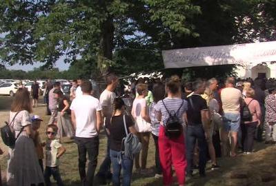 Festival tista i Baranjski bećarac tradicijom povezali generacije