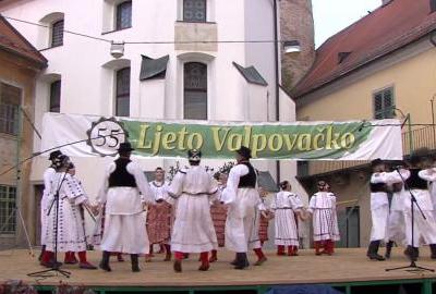 Za kraj 55. Ljeta valpovačkog mimohod, pjesma i ples