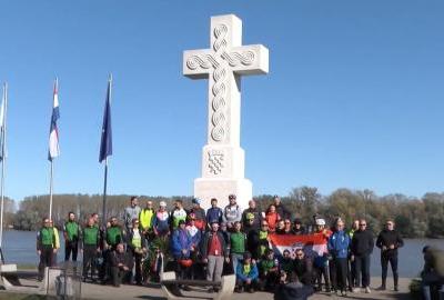 Prigodom Dana sjećanja pedesetak rekreativaca bicikliralo od Osijeka do Vukovara