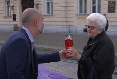 Članovi stranke DOMiNO su uz svoje građane – Osječanima dijelili lampione