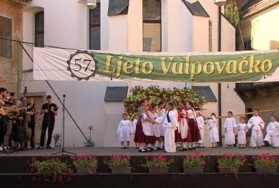 Najmlađi Valpovčani raspjevali i rasplesali 57. Ljeto valpovačko