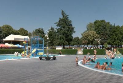 Bazeni u Belom Manastiru i ovog su ljeta popularno odredište kupača iz cijele Slavonije, ali i šire