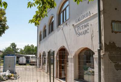 Napreduju radovi na uređenju Galerije Petar Smajić i Parka skulptura u Ernestinovu