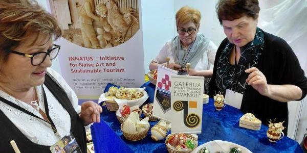 Ernestinovo i Hrvatsko nacionalno vijeće na sajmu PLACE2GO u Zagrebu: naivna umjetnost i slamarska baština predstavljene na najvećoj turističkoj sceni u Hrvatskoj
