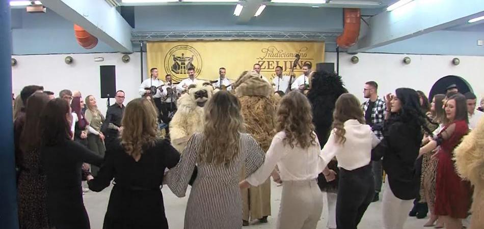 Šokačko kolo opet se zaigralo na Željinom sijelu