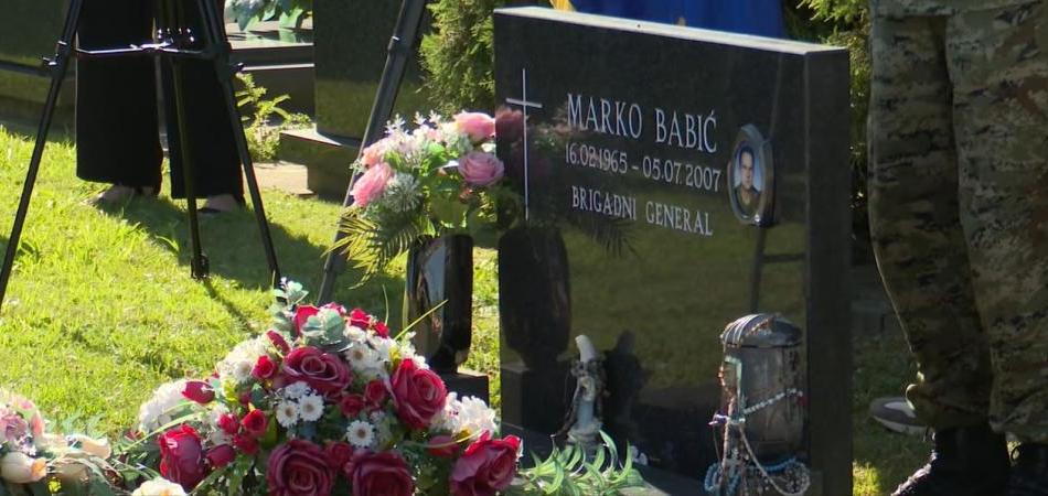 Vukovarci odali počast Vitezu s Trpinjske ceste Marku Babiću