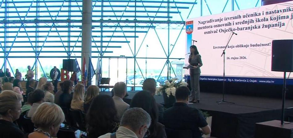 Osječko-baranjska županija nagradila najbolje učenike i mentore