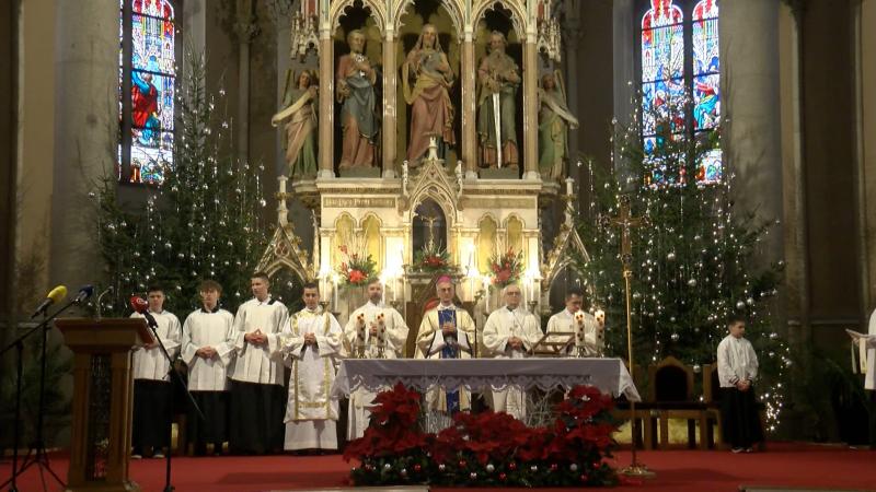 Mons. Ćurić: Božić je vrhunac Božje objave koja se dogodila u osobi i poslanju utjelovljene riječi