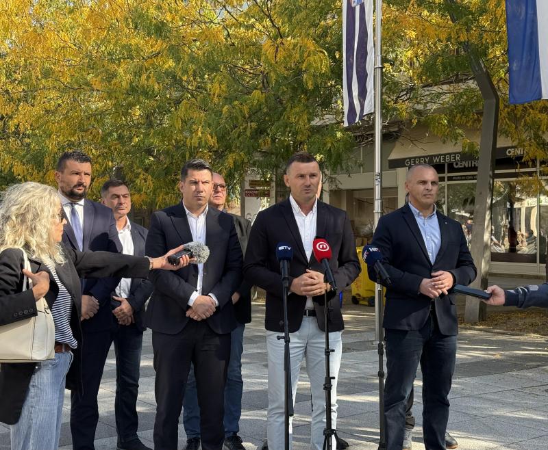 ''SOA nije napravila ništa - neka Plenković i Vlada izvole vratiti otpad tamo odakle je došao''